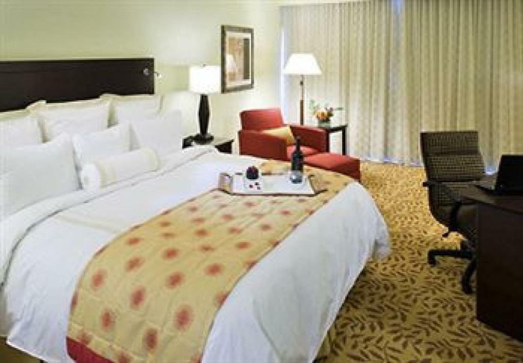 Marriott Energy Corridor 3*